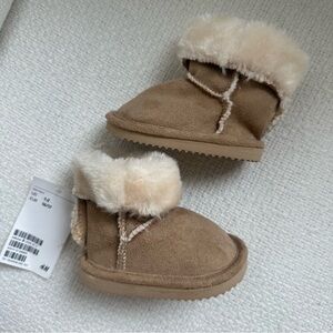 HM Baby Booties, NWT